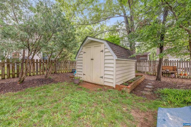 1518 OLD BROOK RD, Charlottesville, VA 22901