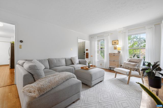 1518 OLD BROOK RD, Charlottesville, VA 22901