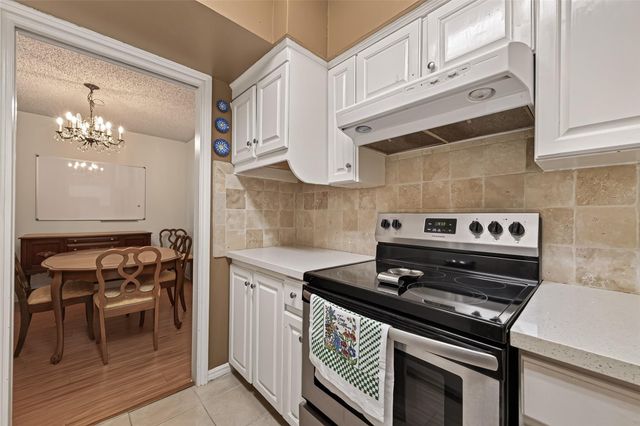 2701 Bellefontaine Street B4, Houston, TX 77025