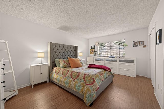 2701 Bellefontaine Street B4, Houston, TX 77025