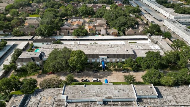 2701 Bellefontaine Street B4, Houston, TX 77025