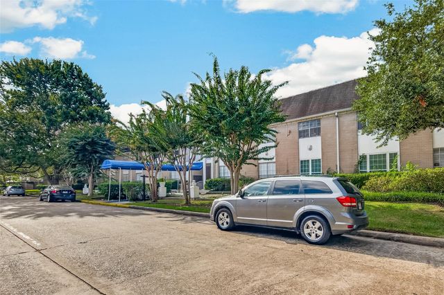 2701 Bellefontaine Street B4, Houston, TX 77025