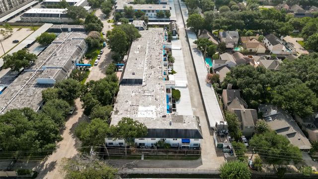2701 Bellefontaine Street B4, Houston, TX 77025