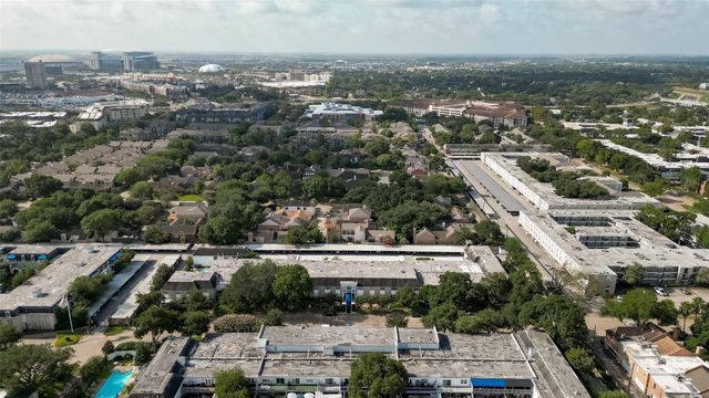 2701 Bellefontaine Street B4, Houston, TX 77025