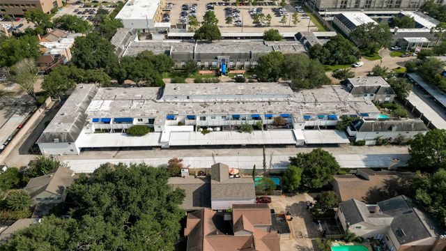 2701 Bellefontaine Street B4, Houston, TX 77025