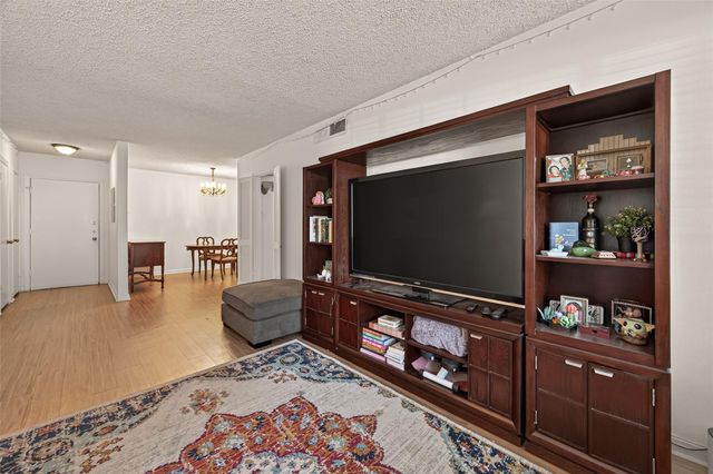 2701 Bellefontaine Street B4, Houston, TX 77025