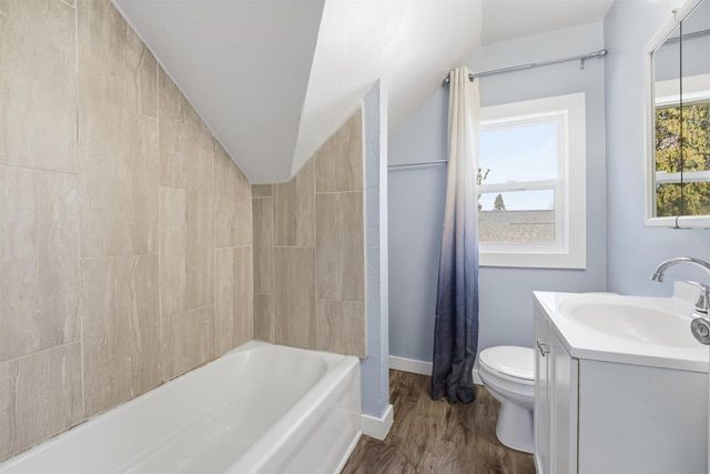 513 EVANS STREET, Oshkosh, WI 54901