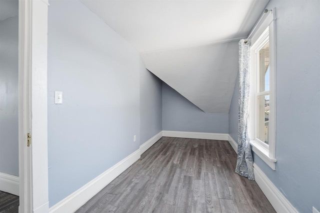 513 EVANS STREET, Oshkosh, WI 54901