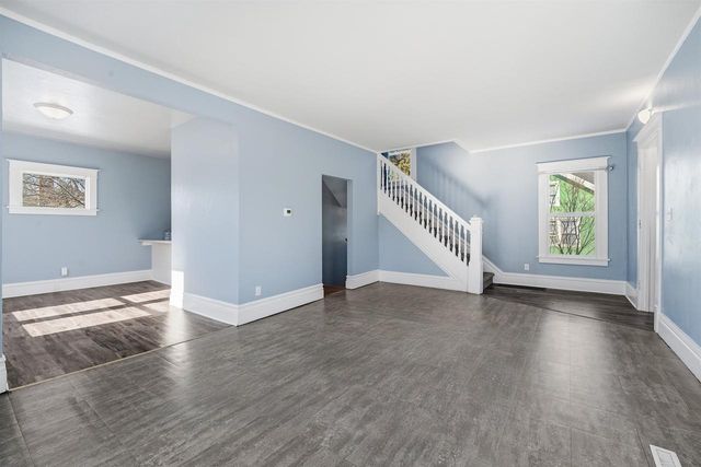 513 EVANS STREET, Oshkosh, WI 54901