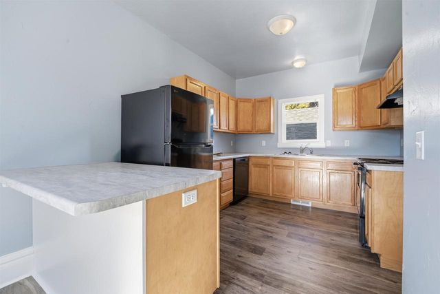 513 EVANS STREET, Oshkosh, WI 54901