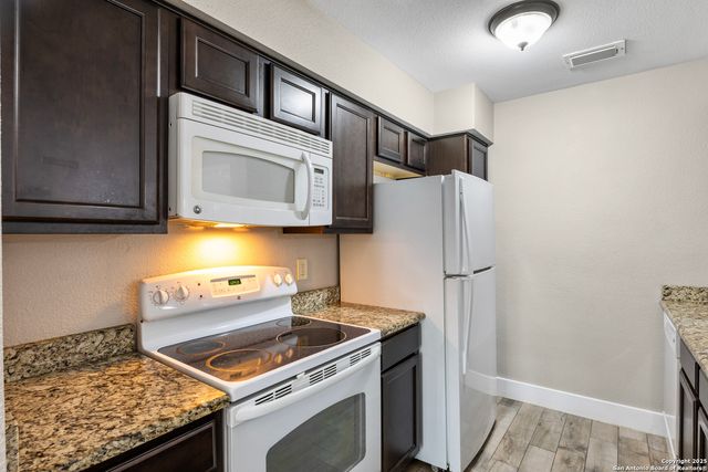 4119 Medical Dr Apt D206, San Antonio, TX 78229
