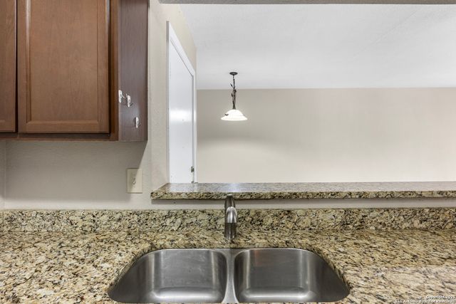 4119 Medical Dr Apt D206, San Antonio, TX 78229