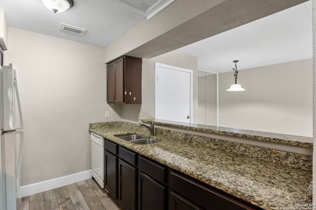 4119 Medical Dr Apt D206, San Antonio, TX 78229