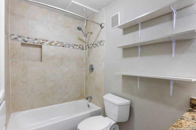 4119 Medical Dr Apt D206, San Antonio, TX 78229