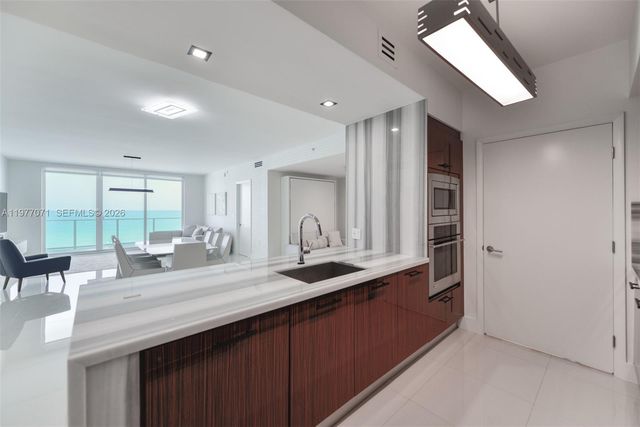 3951 S Ocean Dr 402, Hollywood, FL 33019