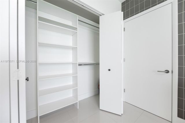 3951 S Ocean Dr 402, Hollywood, FL 33019