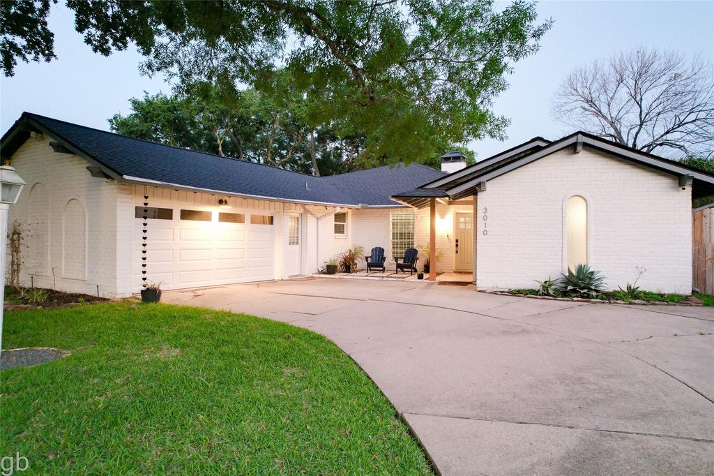 3010 Broadmoor Drive, Sugar Land, TX 77478