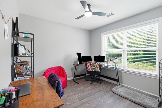 1135 J W Cove, Benton, AR 72019
