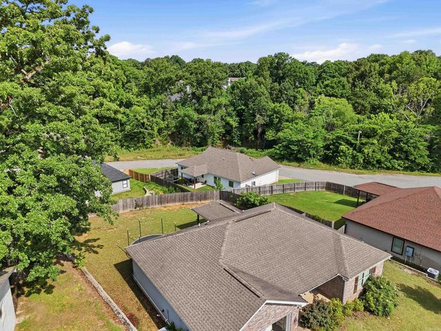 1135 J W Cove, Benton, AR 72019
