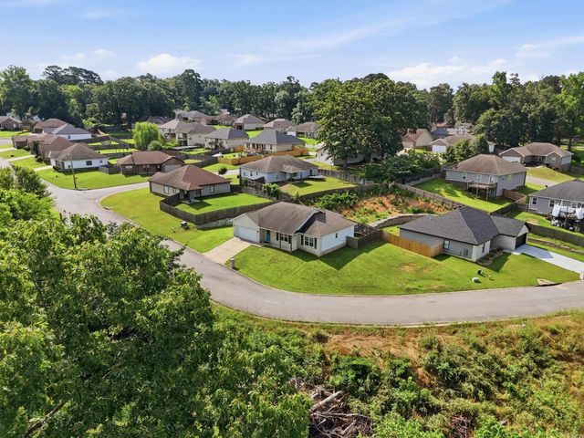 1135 J W Cove, Benton, AR 72019