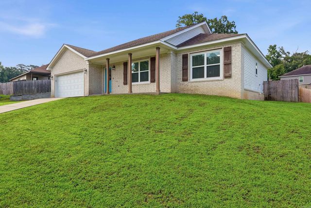 1135 J W Cove, Benton, AR 72019