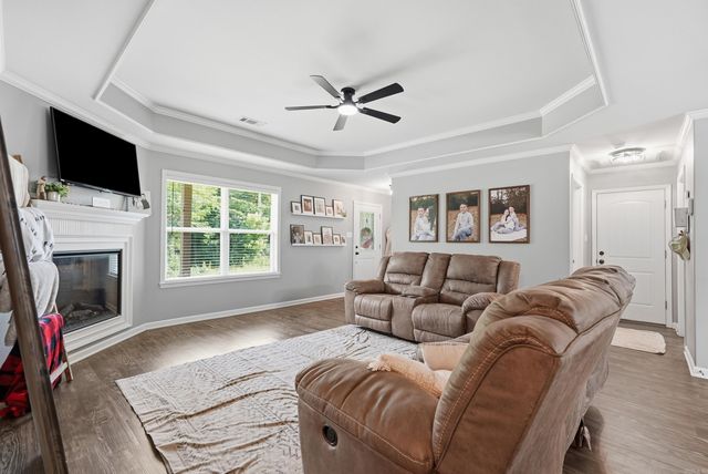 1135 J W Cove, Benton, AR 72019