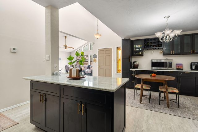 2424 Wisconsin Street NE, Albuquerque, NM 87110
