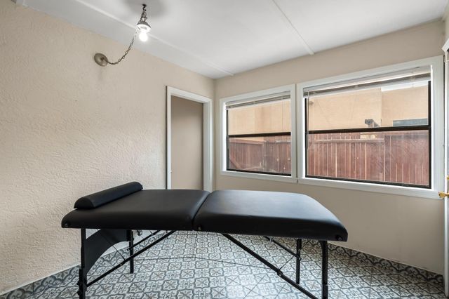 2424 Wisconsin Street NE, Albuquerque, NM 87110