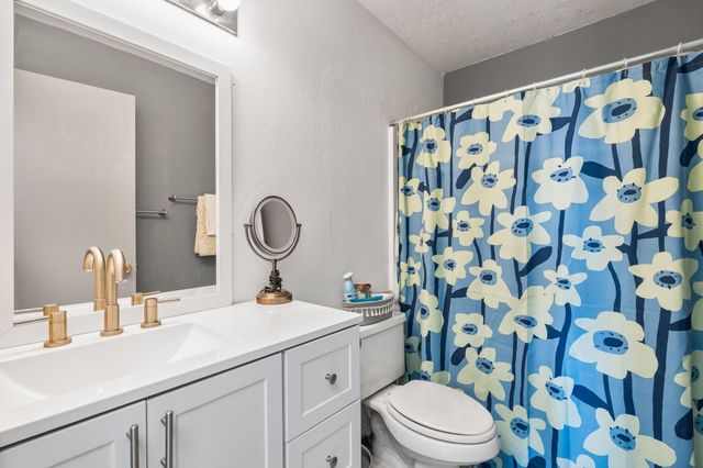2424 Wisconsin Street NE, Albuquerque, NM 87110