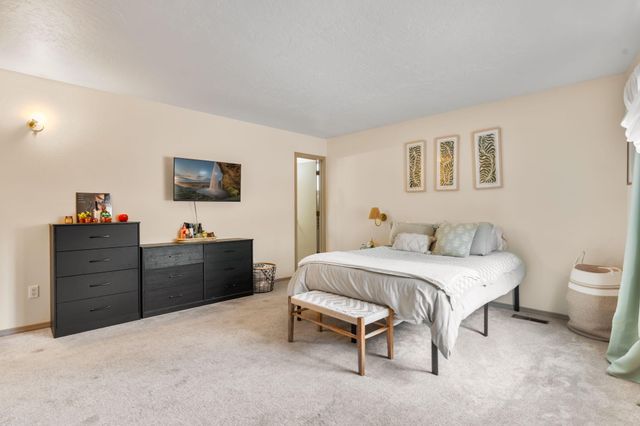2424 Wisconsin Street NE, Albuquerque, NM 87110