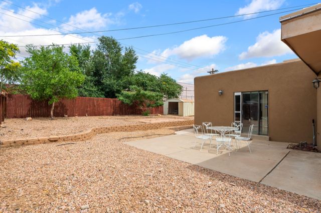 2424 Wisconsin Street NE, Albuquerque, NM 87110