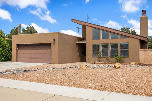 2424 Wisconsin Street NE, Albuquerque, NM 87110