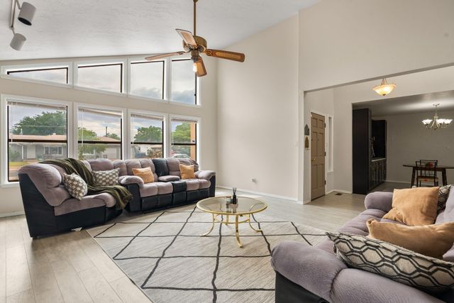 2424 Wisconsin Street NE, Albuquerque, NM 87110