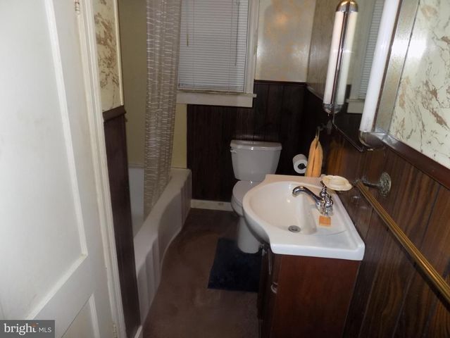 2120 SPINNERSTOWN RD, Quakertown, PA 18951
