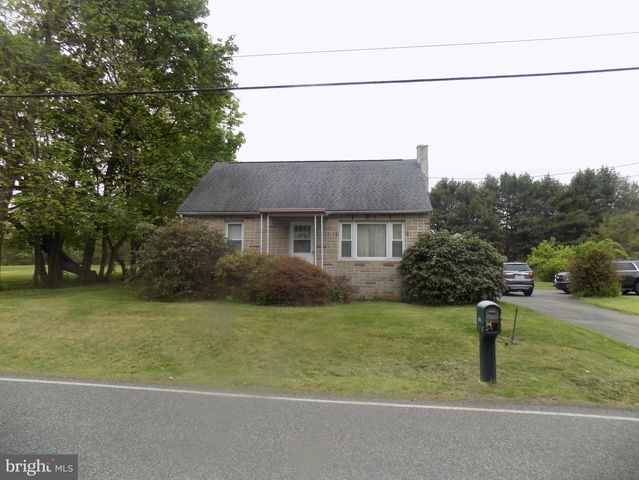 2120 SPINNERSTOWN RD, Quakertown, PA 18951