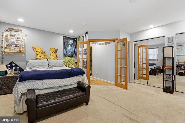 636 GREEN LN, Philadelphia, PA 19128