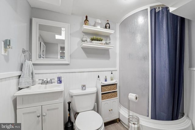 636 GREEN LN, Philadelphia, PA 19128