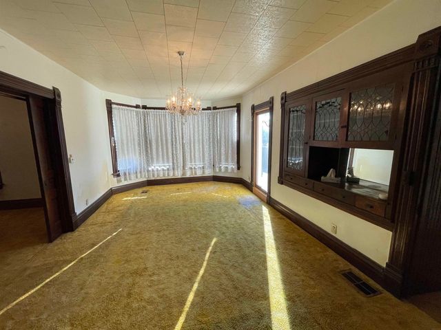 304 E Water Street, Fayette, IA 52142