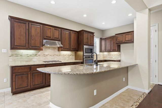 2738 Belicia LN, Round Rock, TX 78665