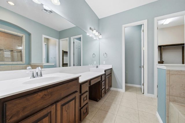 2738 Belicia LN, Round Rock, TX 78665