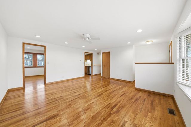 133 Lela Lane, Schaumburg, IL 60193