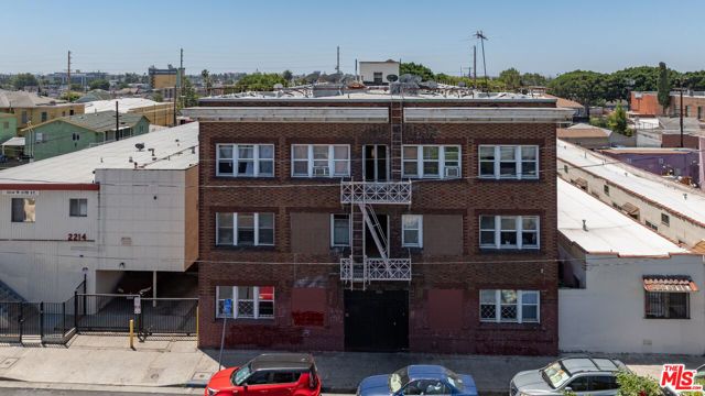 2222 W 15th Street, Los Angeles, CA 90006