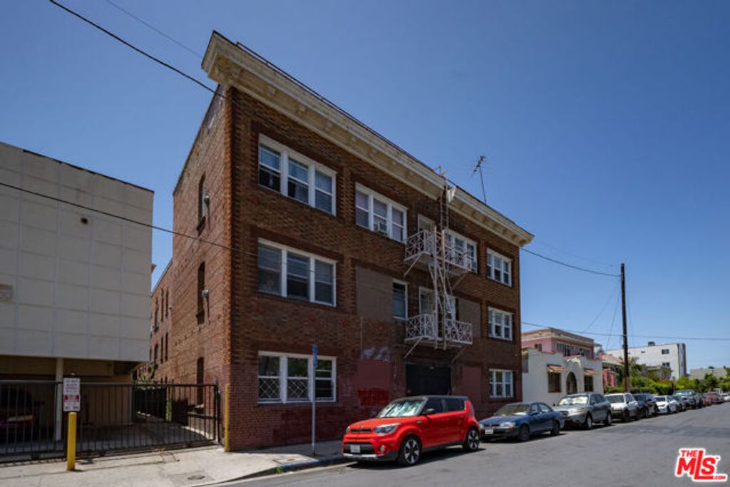 2222 W 15th Street, Los Angeles, CA 90006