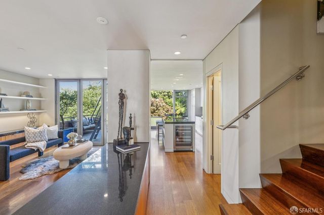 1170 Chestnut Street, San Francisco, CA 94109