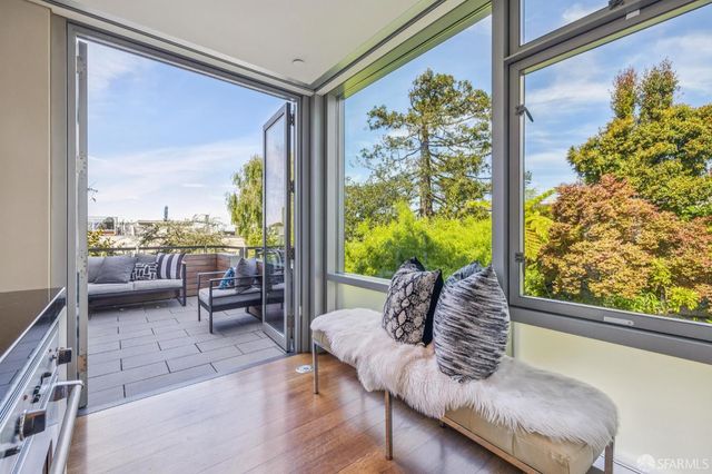 1170 Chestnut Street, San Francisco, CA 94109