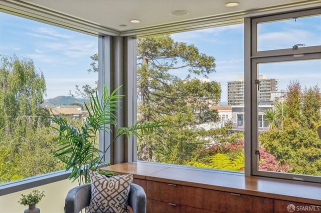 1170 Chestnut Street, San Francisco, CA 94109