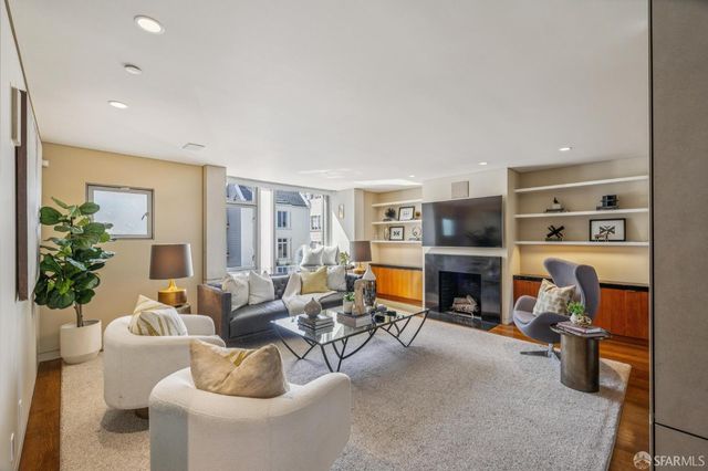 1170 Chestnut Street, San Francisco, CA 94109