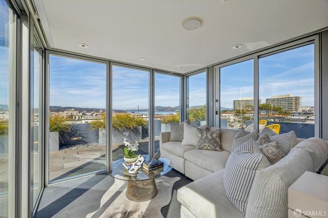 1170 Chestnut Street, San Francisco, CA 94109