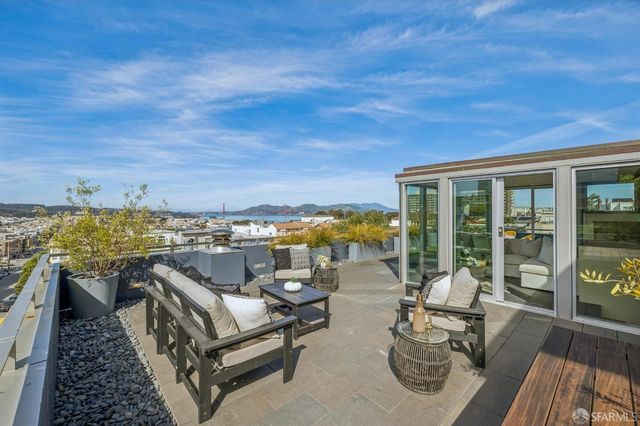 1170 Chestnut Street, San Francisco, CA 94109