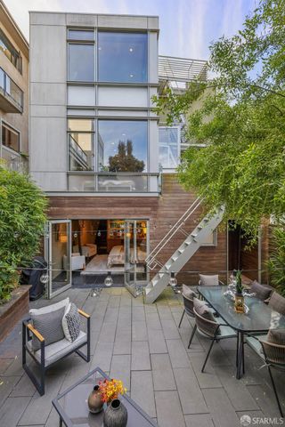 1170 Chestnut Street, San Francisco, CA 94109